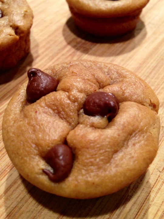 flourless peanut butter chocolate chip muffins vegan gluten free recipe