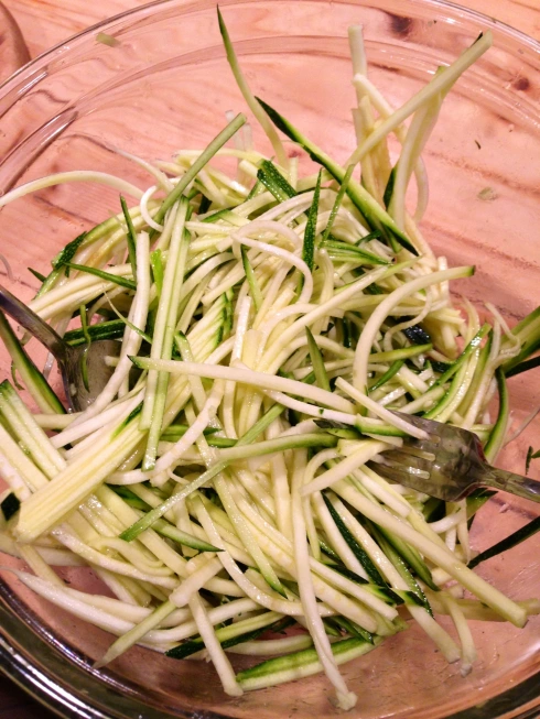 zucchini spaghetti with tempeh marinara sauce vegan gluten free recipe 